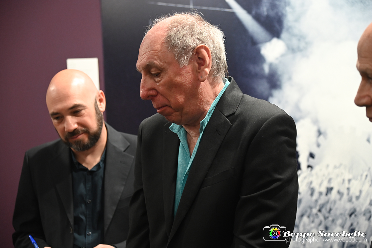 VBS_1755 - Mostra Peter Hince - Queen Experience.jpg